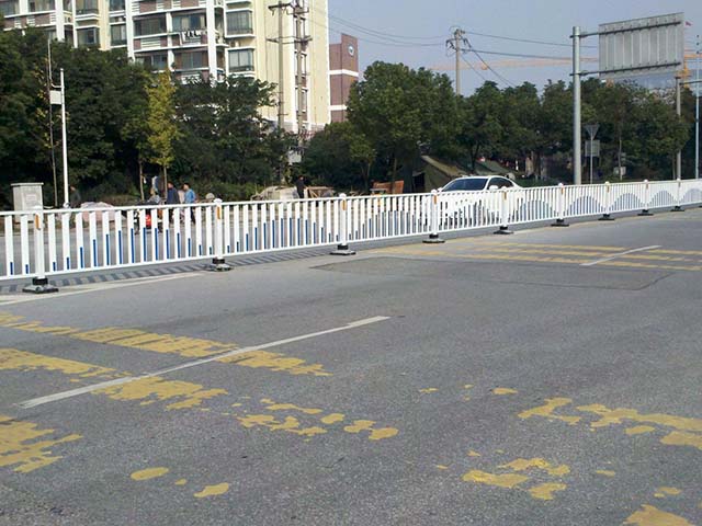 北京馬路隔離護欄